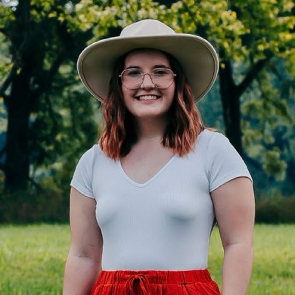 Meet your Posher, Hannah